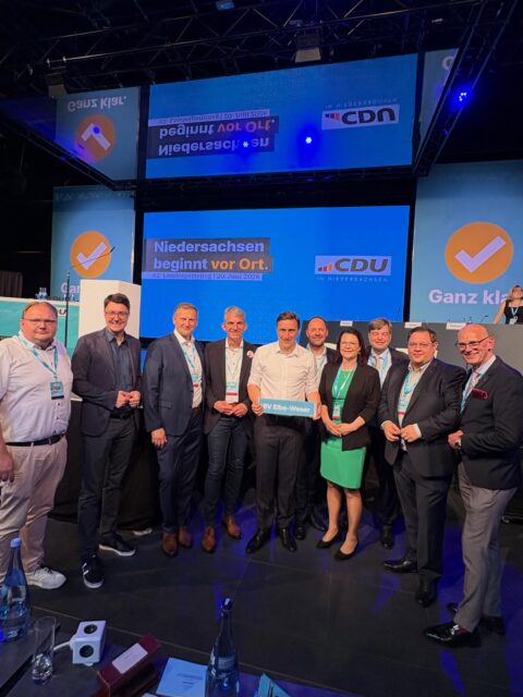 Auftakt zur Kommunalwahl 2026 auf dem Landesparteitag der CDU Niedersachsen in Vechta.

Die Stimmung ist klar: Wir werden uns die Sohlen blank laufen, um die Bürgerinnen und Bürger von unseren Ideen zu überzeugen. Politik muss wieder ermöglichen statt verhindern, Hürden abbauen statt neue aufzubauen.

Mit bürgernahen Lösungen, Vertrauen in die Menschen und einem mutigen Zukunftsplan für unsere Städte und Gemeinden wollen wir unsere Kommunen stark in die Zukunft führen.

#Kommunalwahl2026 #CDUNiedersachsen #Vechta #MöglichMachen #ZukunftGestalten Bürgernah